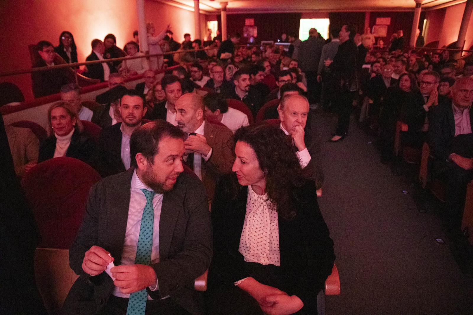 Imágenes de la presentación de las Holy Cards