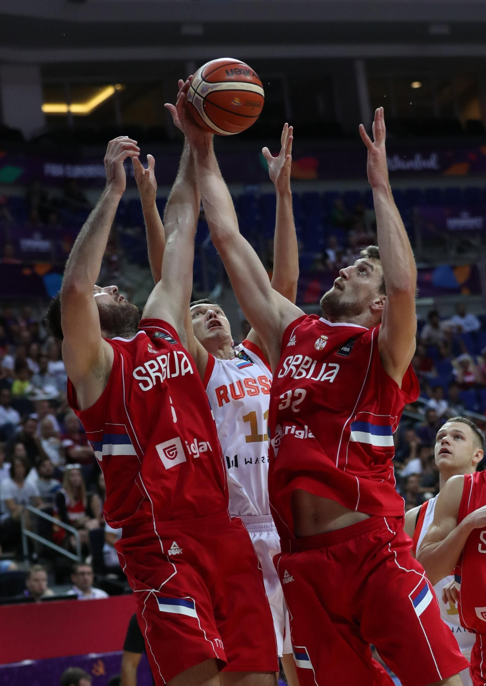 La carrera de Ognjen Kuzmic, en fotos