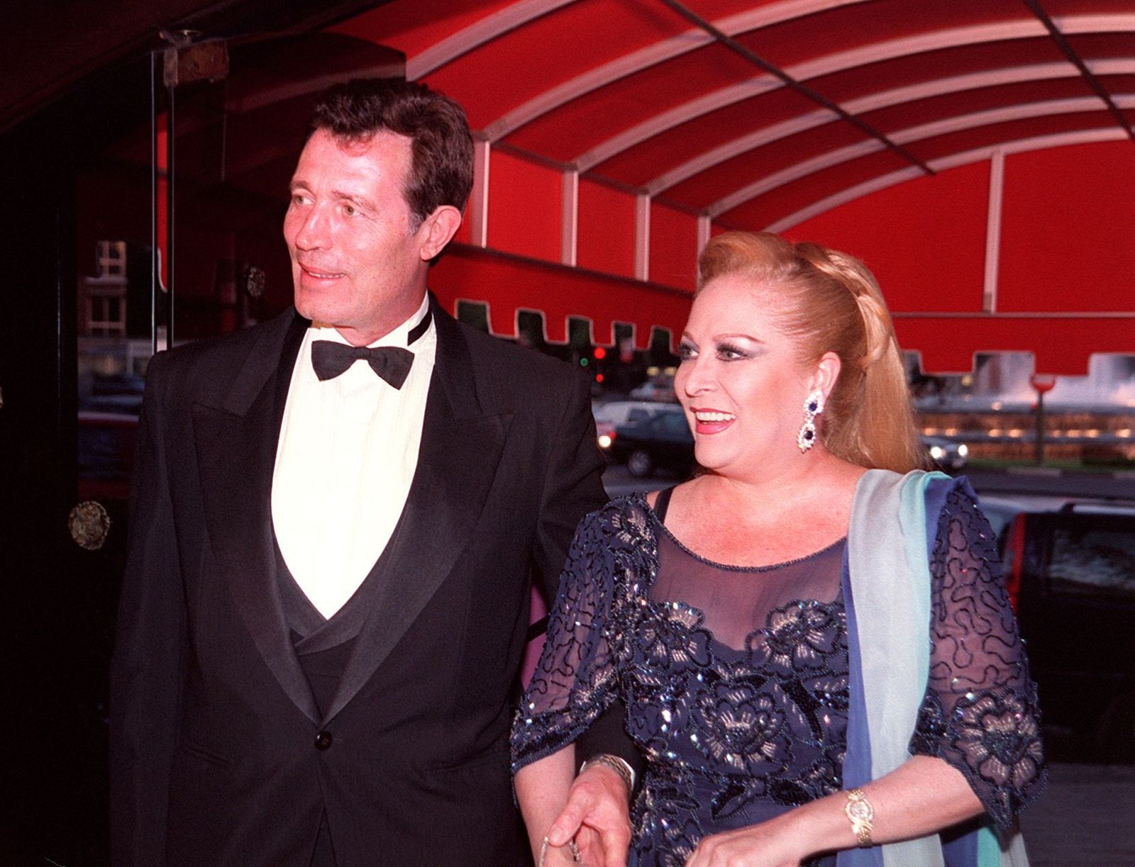 Ramiro Oliveros y Concha Márquez Piquer en un acto en los años 90