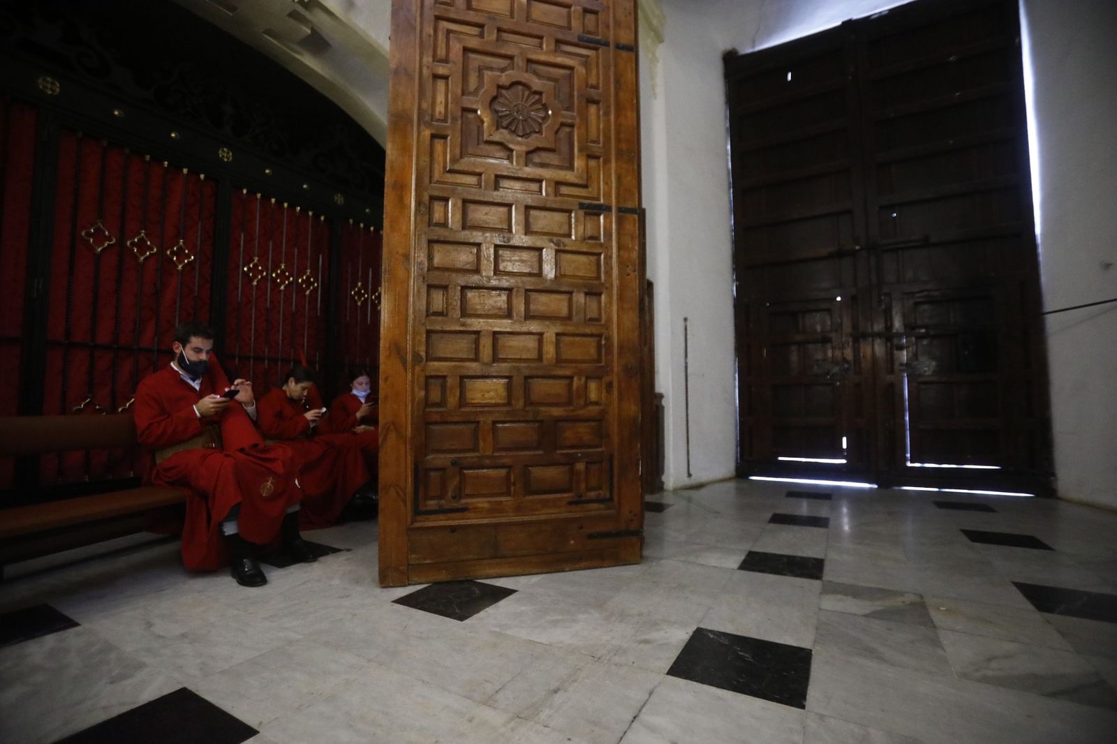 El Buen Suceso suspende su procesión del Martes Santo, en imágenes