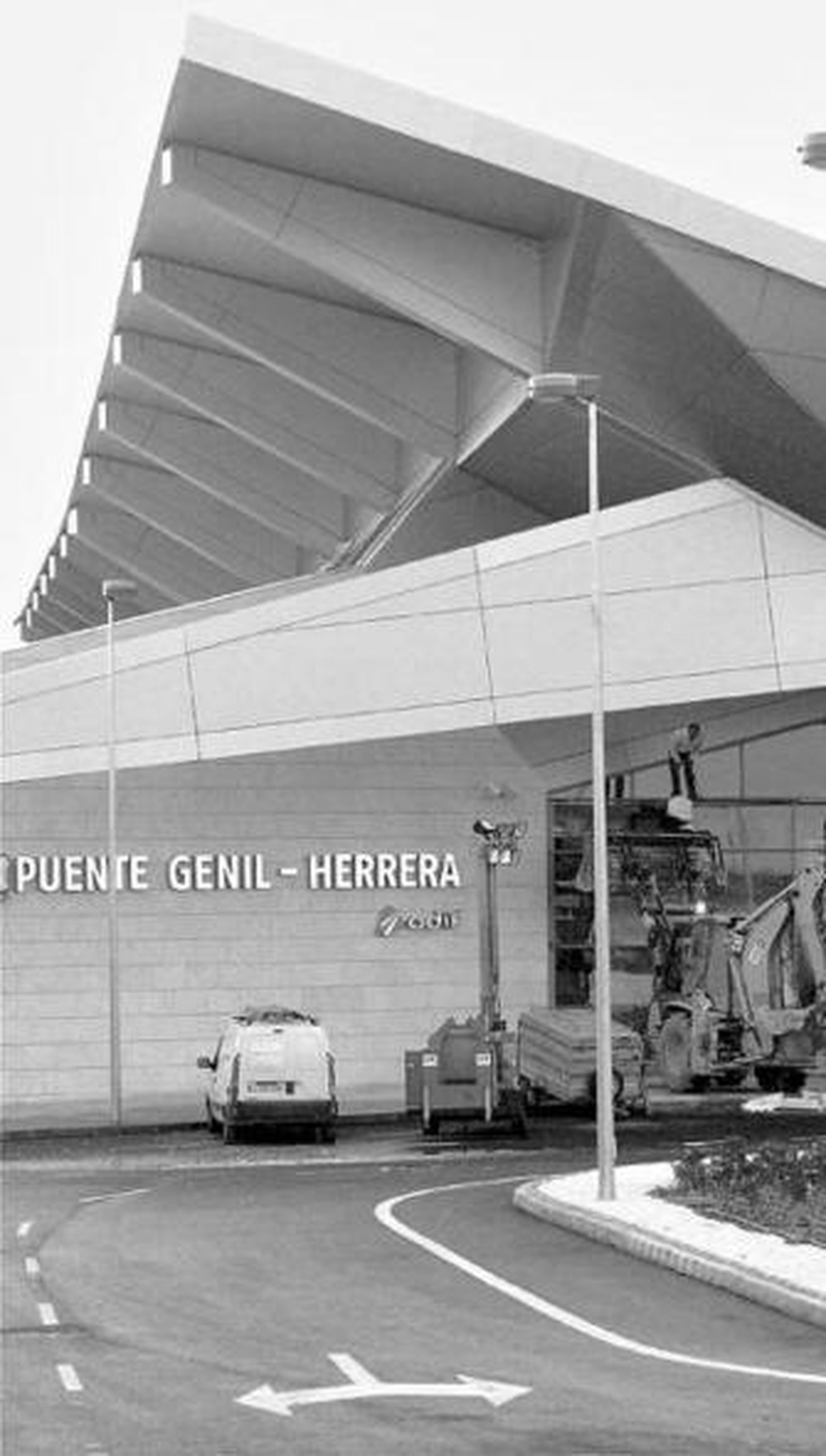 Fachada de la estación AVE de Puente Genil-Herrera.