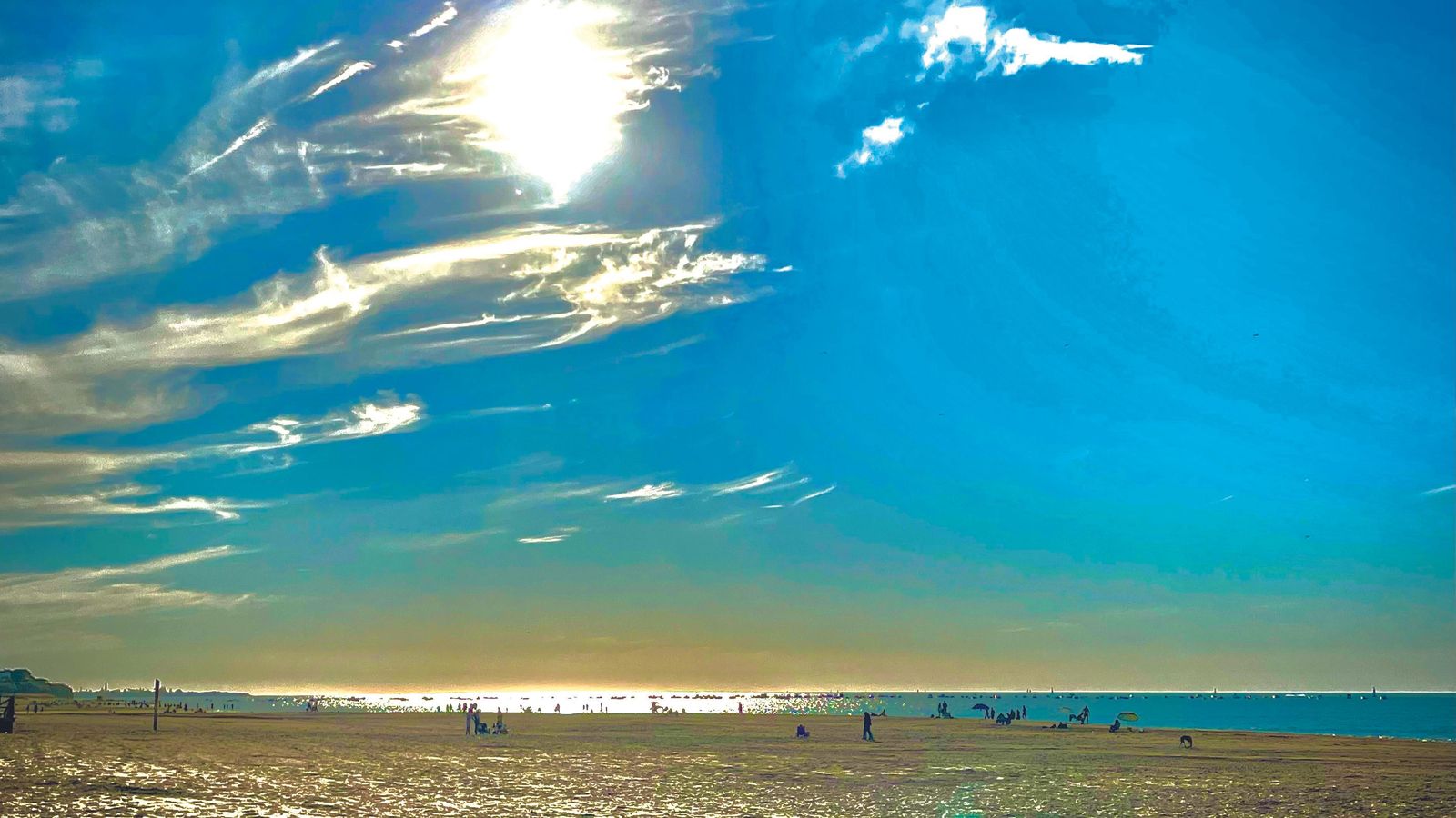 Donde el cielo se une al mar Donde el cielo se une al mar