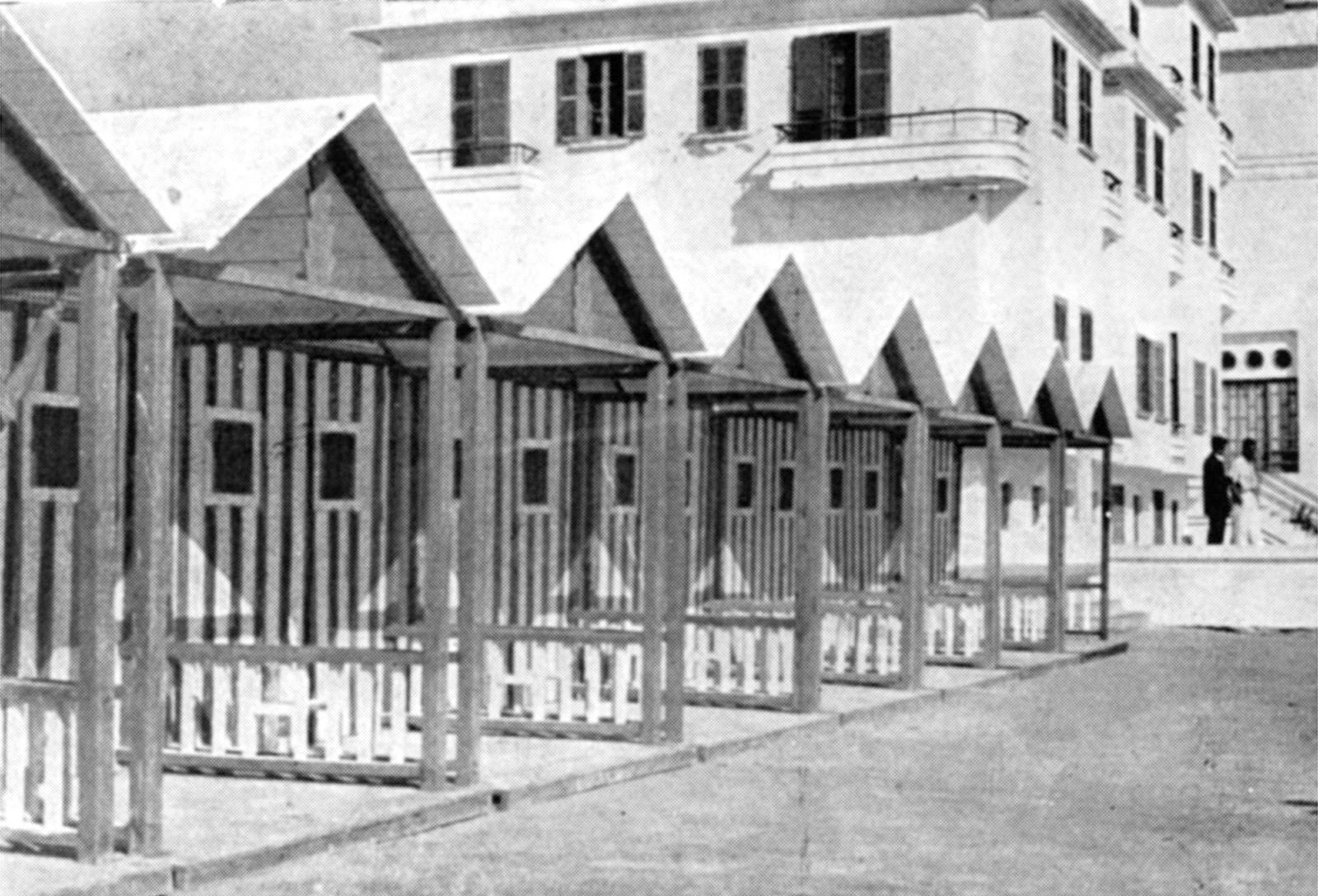 Imágenes con historia de la playa de Cádiz. Con y sin casetas