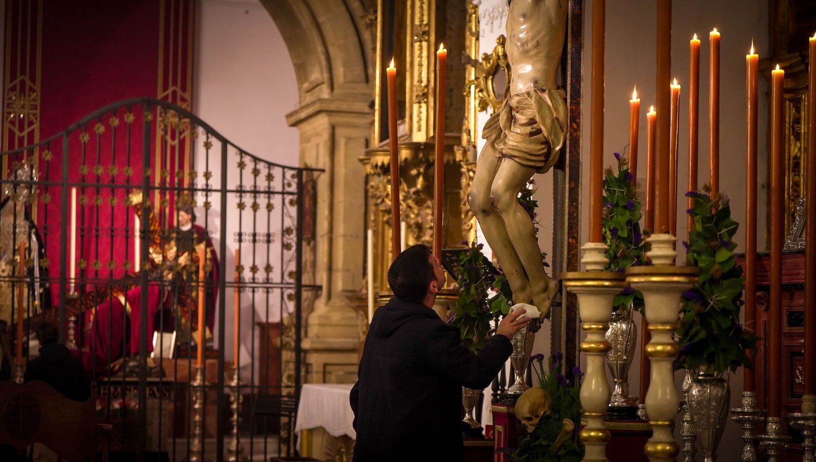 Las imágenes del Miércoles de Ceniza en Jerez: Veneraciones en San Miguel, San Lucas, San Francisco y Capuchinos