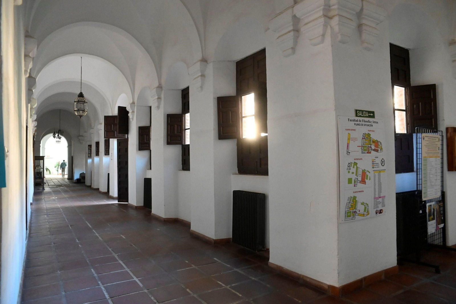 Las mejores imágenes de la Facultad de Filosofía y Letras de la Universidad de Córdoba Las mejores imágenes de la Facultad de Filosofía y Letras de la Universidad de Córdoba