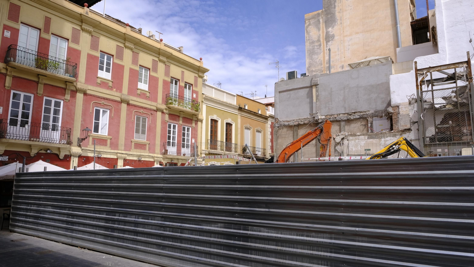 Las mejores imágenes del edificio de Correos demolido