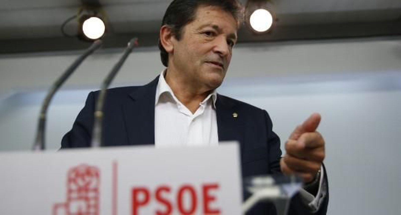 Fernández asume que "la peor de las soluciones" es ir a las elecciones, pero no aclara si se abstendrán