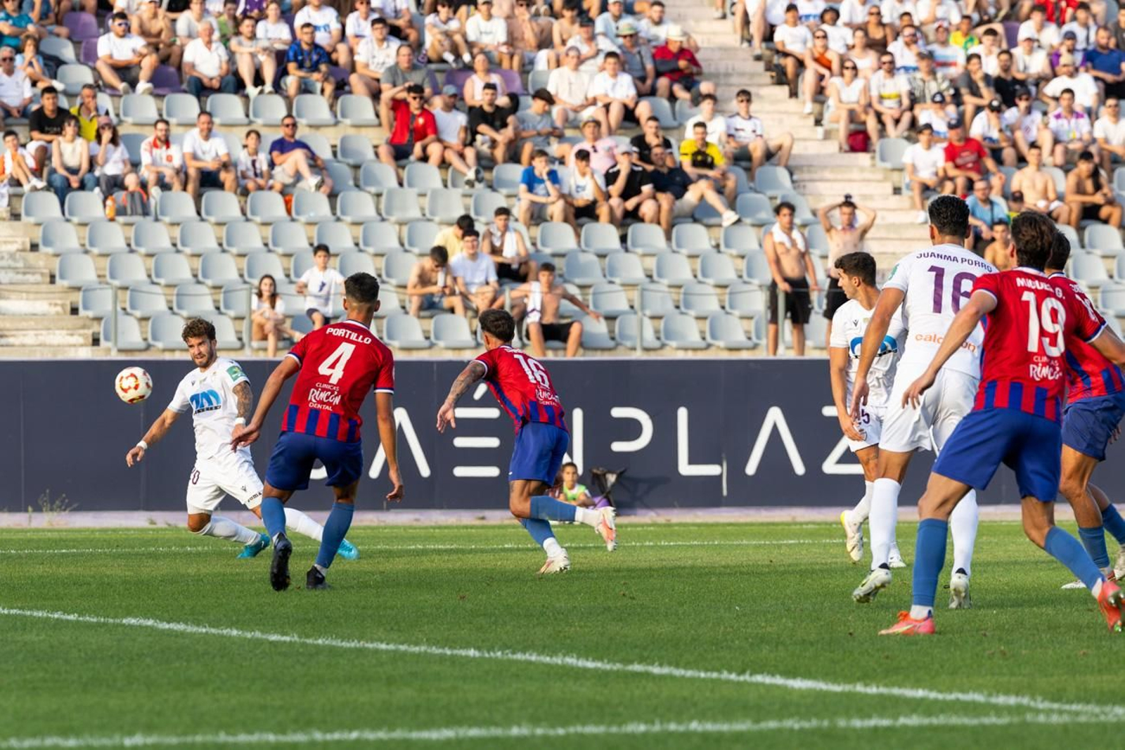 El triunfo del Real Jaén ante la UD Torre del Mar, en imágenes El triunfo del Real Jaén ante la UD Torre del Mar, en imágenes
