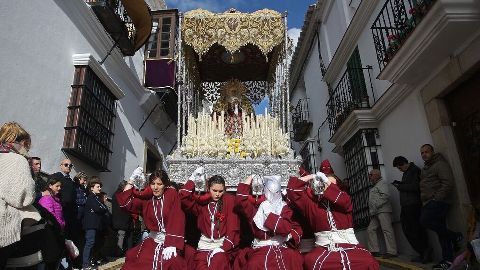 Semana Santa la imagen de ayer y de hoy