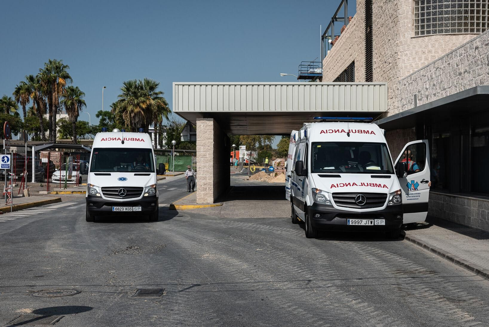 Inmediaciones del Hospital Juan Ramón Jiménez.