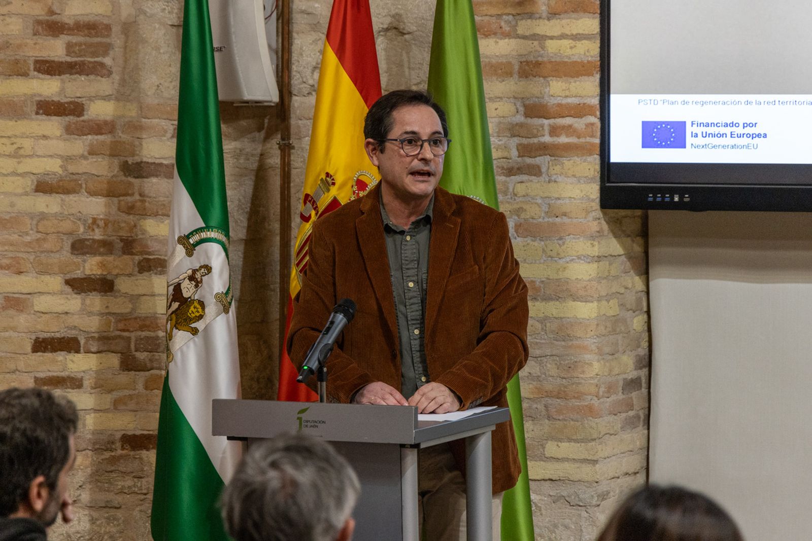 Presentación del catálogo que reúne la oferta ecoturista del Parque Natural de Cazorla, Segura y Las Villas