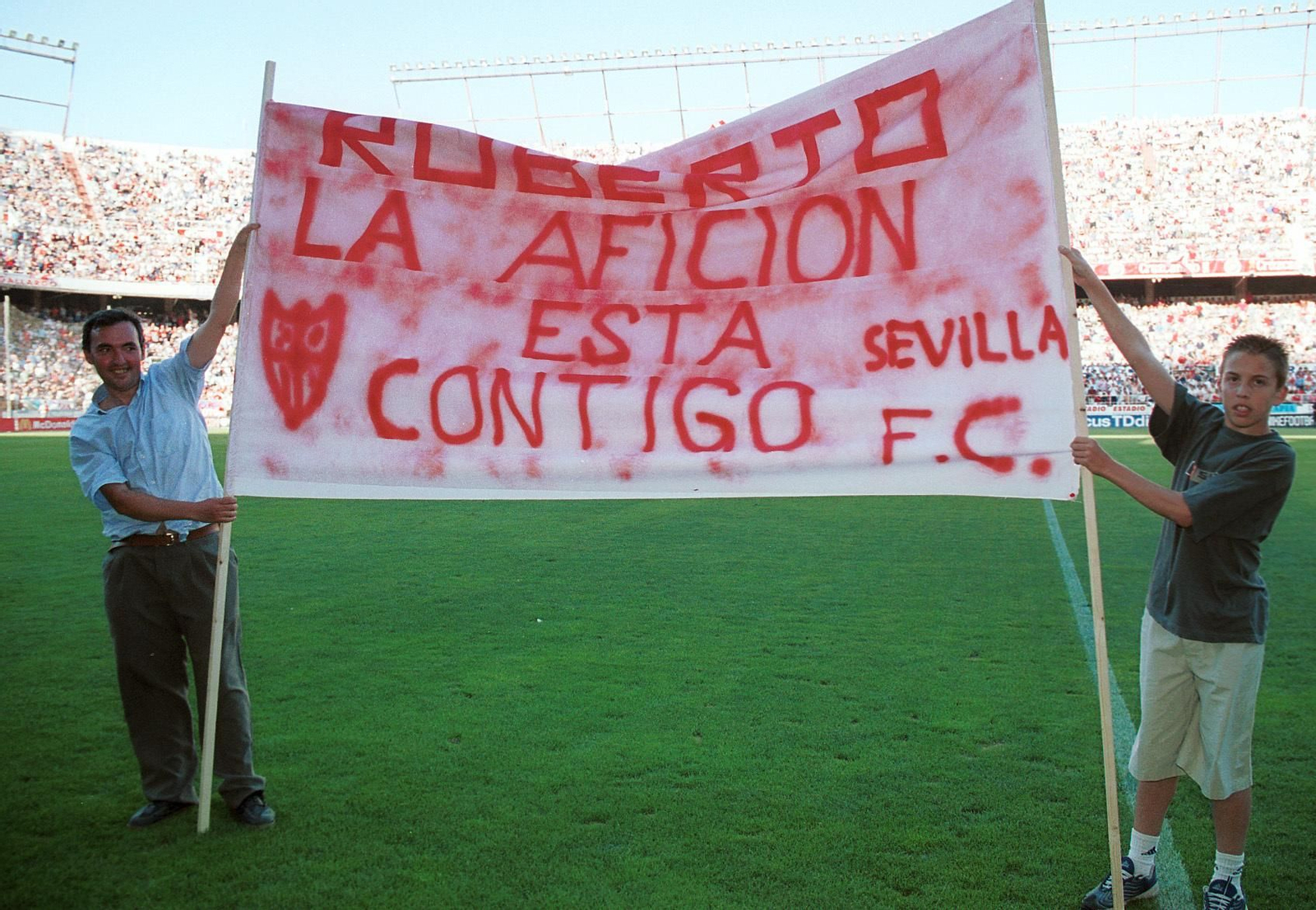 Junio de 2001, justo antes de que el Sevilla venza al Tenerife y suba a Primera