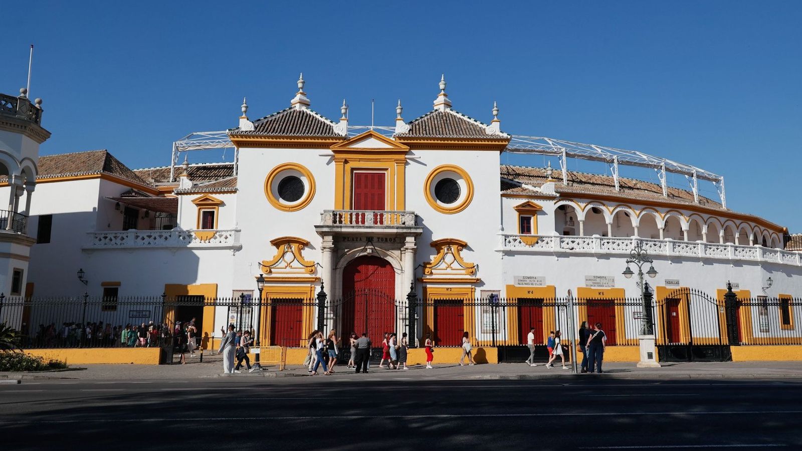 Vista panorámica de la plaza de toros de La Maestranza, en Sevilla.