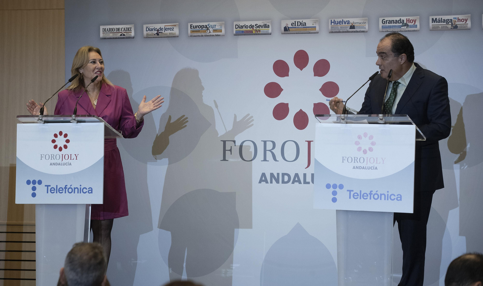 FORO JOLY.  Dña.Carolina España