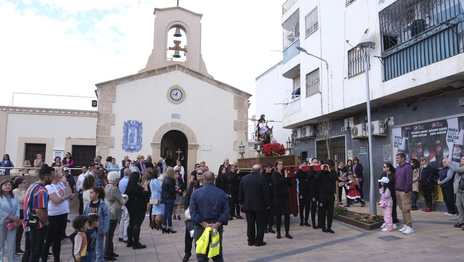 Imágenes de la bendición de la Borriquita de El Alquián, por el Obispo de Almería