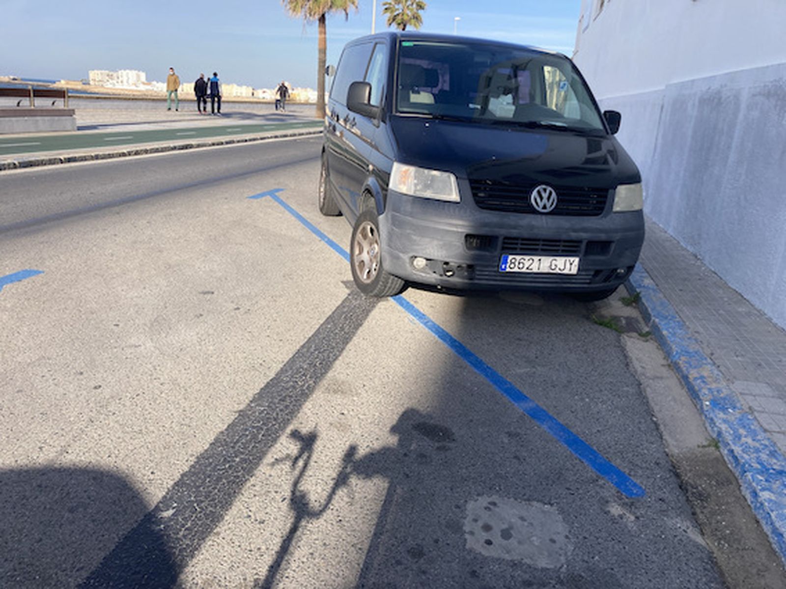 Así son los complicados accesos a los colegios de Cádiz