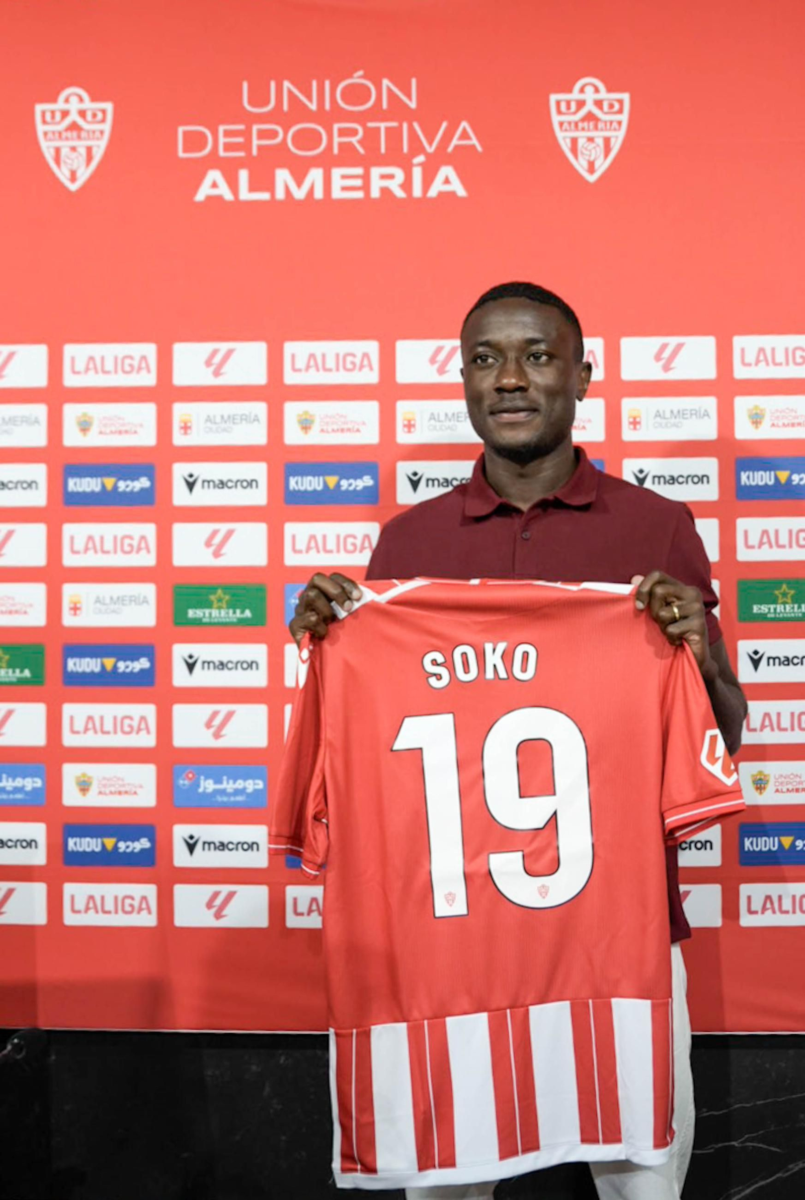 Soko y Dzodic como nuevos futbolistas de la UD Almería