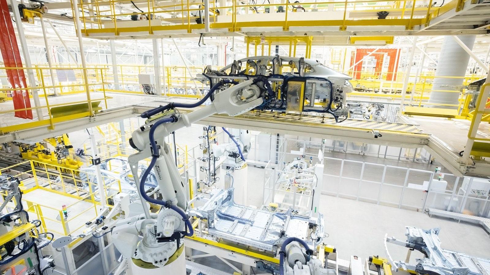 La fábrica inteligente de Zeekr tendrá, a pleno rodaje, una capacidad de producción de 300.000 vehículos por año. Allí, en Ningbo (China), se ensamblará el 009.