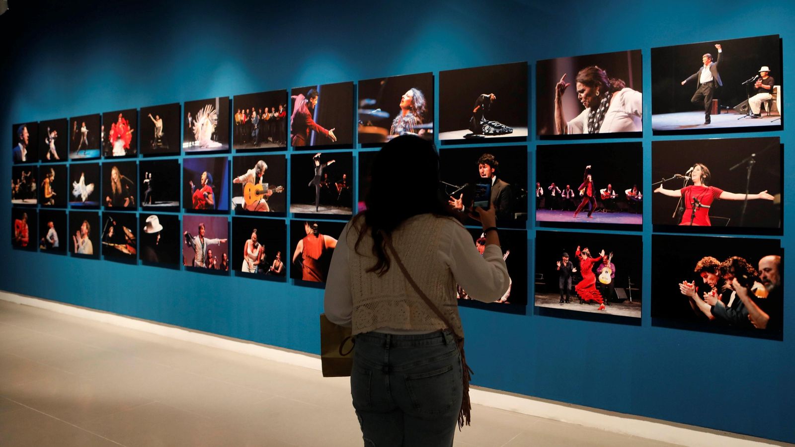 Una exposición repasa la fotografía de flamenco de Remedios Malvárez. Una exposición repasa la fotografía de flamenco de Remedios Malvárez.
