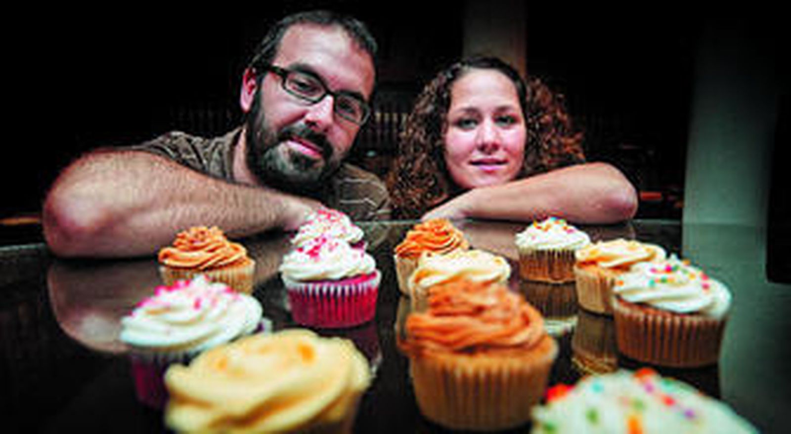 Alejandro y Belén son quienes se encuentran tras 'La Tacita Cupcakes'.