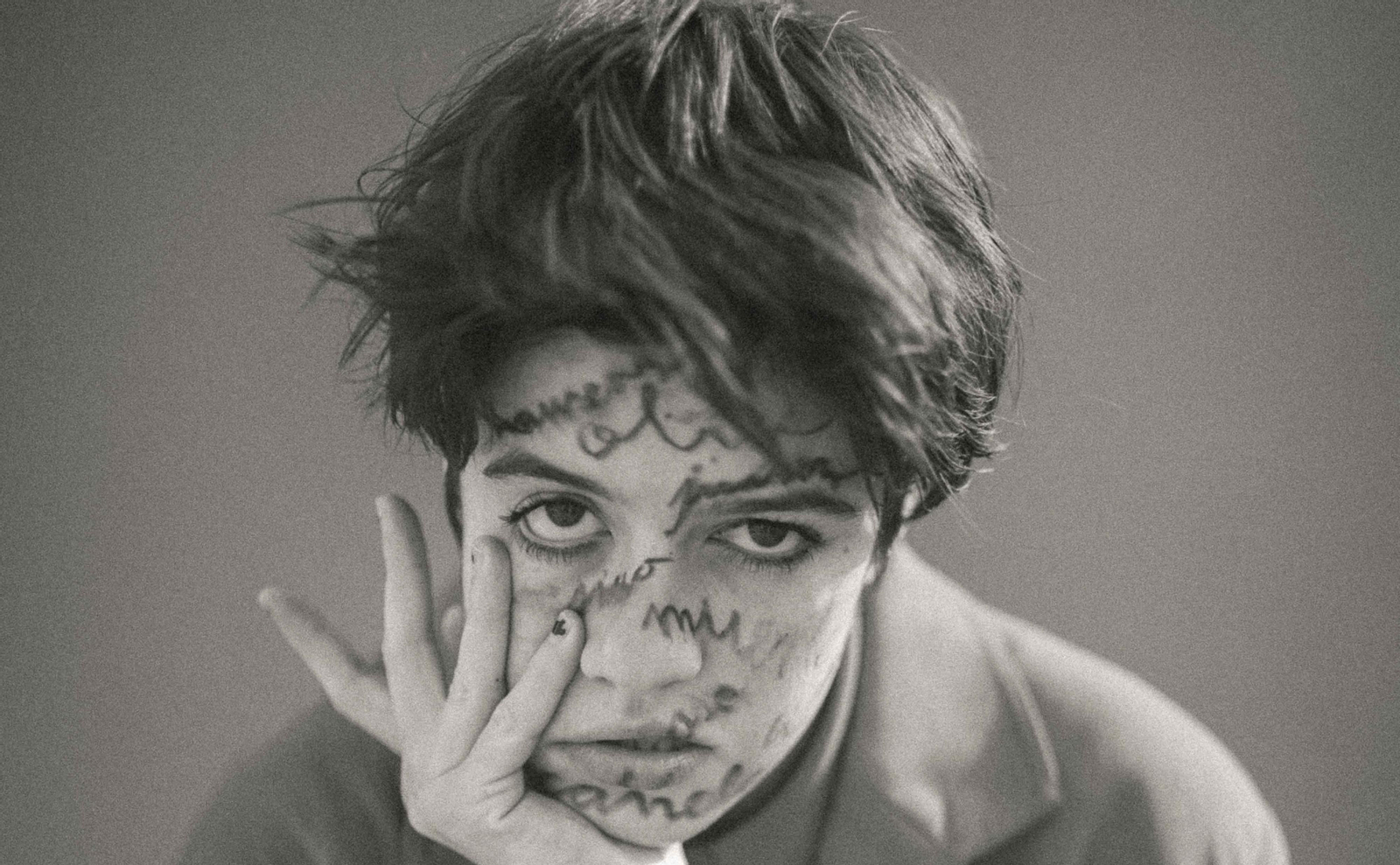 Marta Navarro Ros, joven escritora veratense finalista del Premio Planeta.