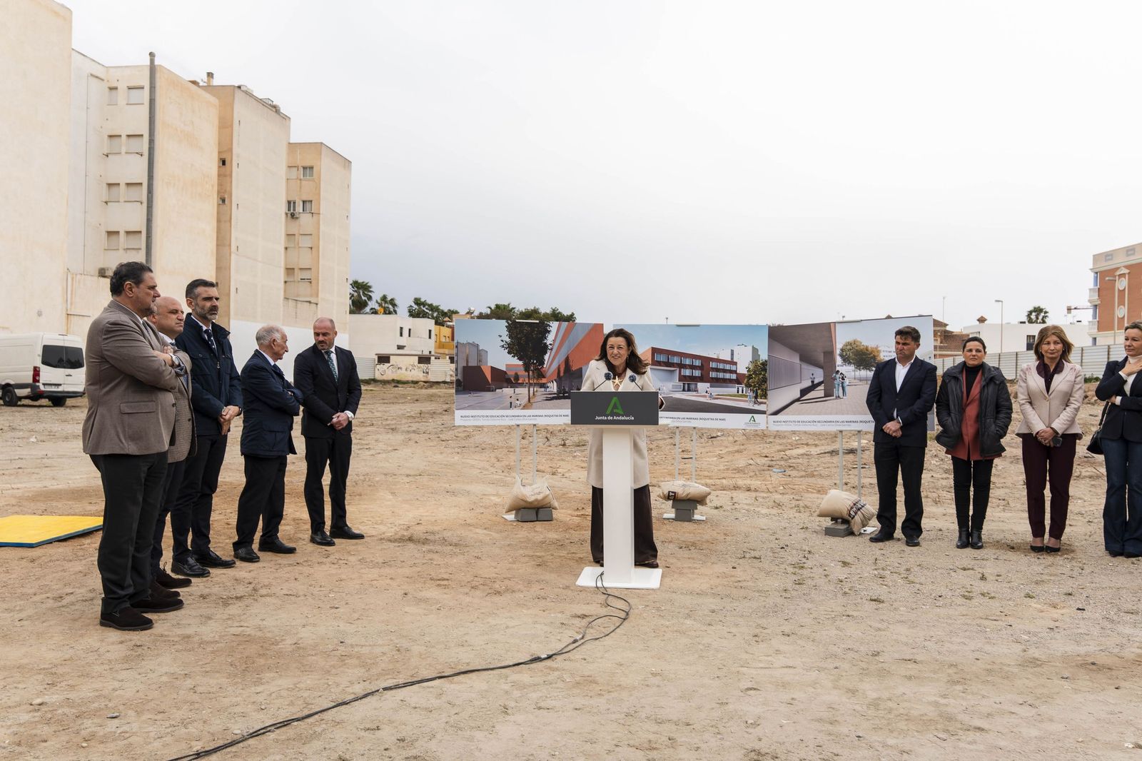 Las mejores imágenes de la colocación de la primera piedra del nuevo IES Las Marinas de Roquetas
