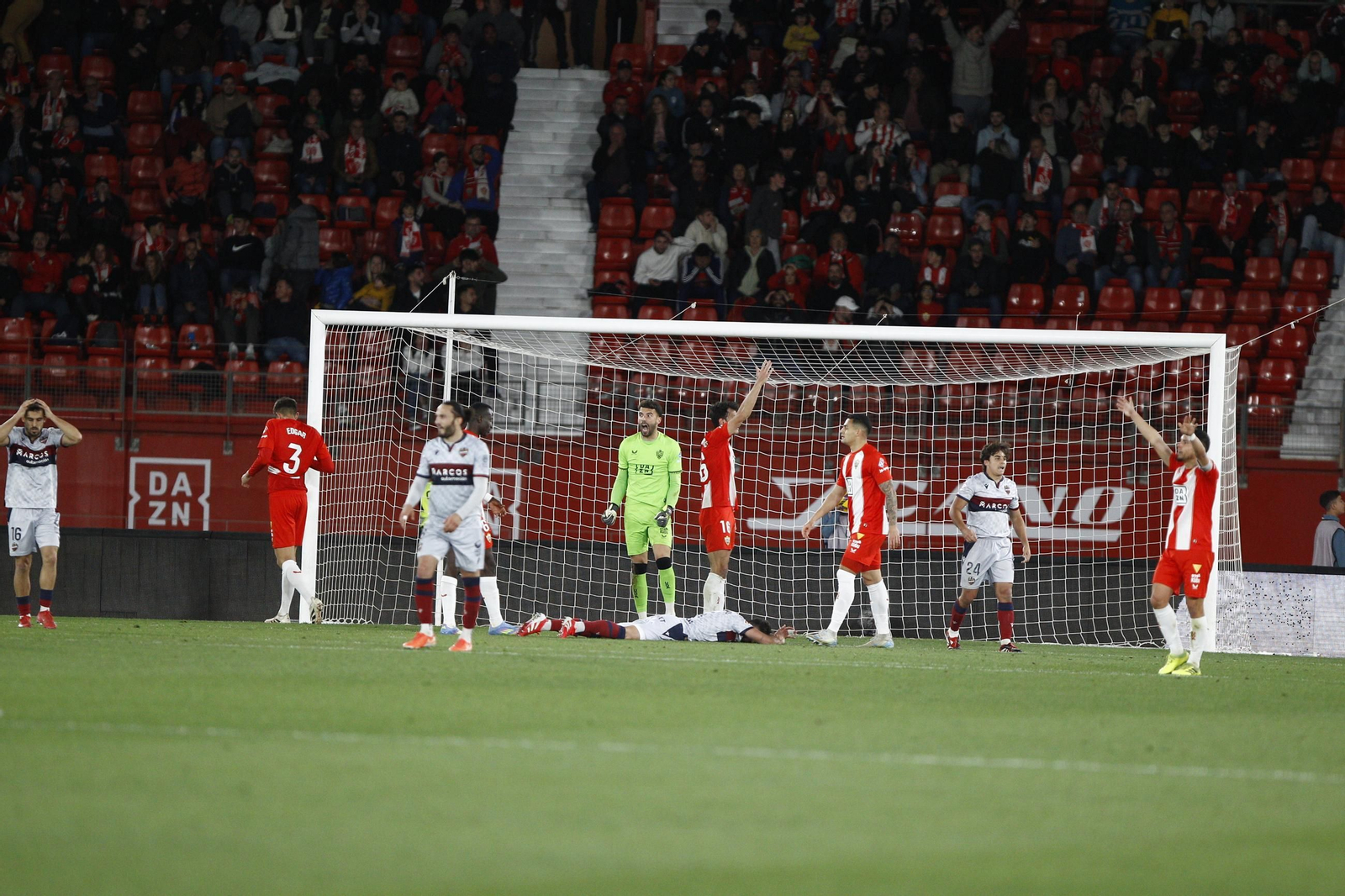 Las mejores imágenes del partido U.D. Almería-Levante U.D.