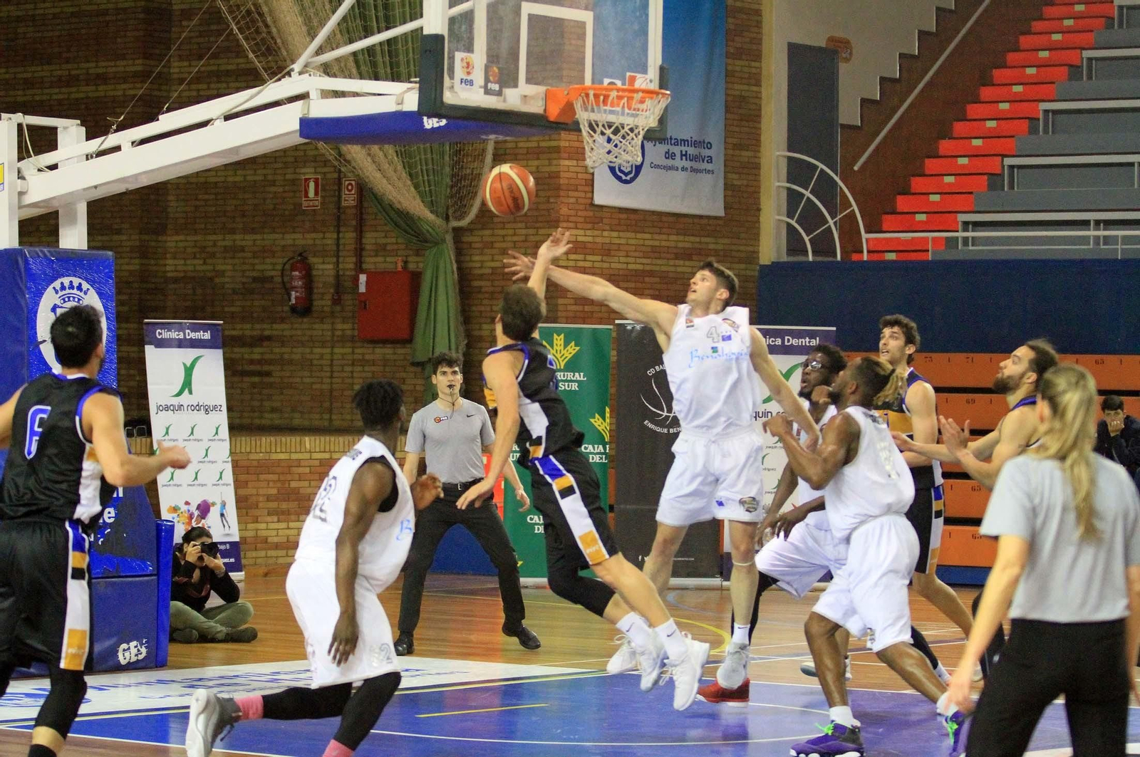 Imágenes del partido de baloncesto Enrique Benítez- Benahavís