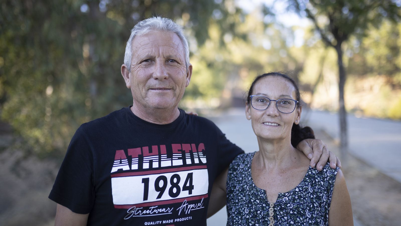 Antonio y Antonia en uno de sus paseos vespertinos.