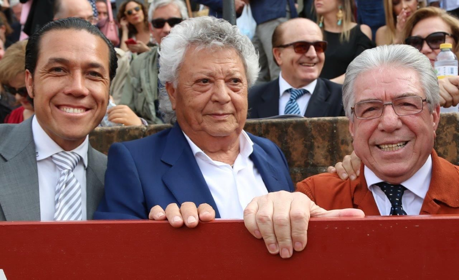 Alfredo Ríos “El Conde”, torero mexicano, y los cantaores de flamenco Pansequito y Nano de Jerez