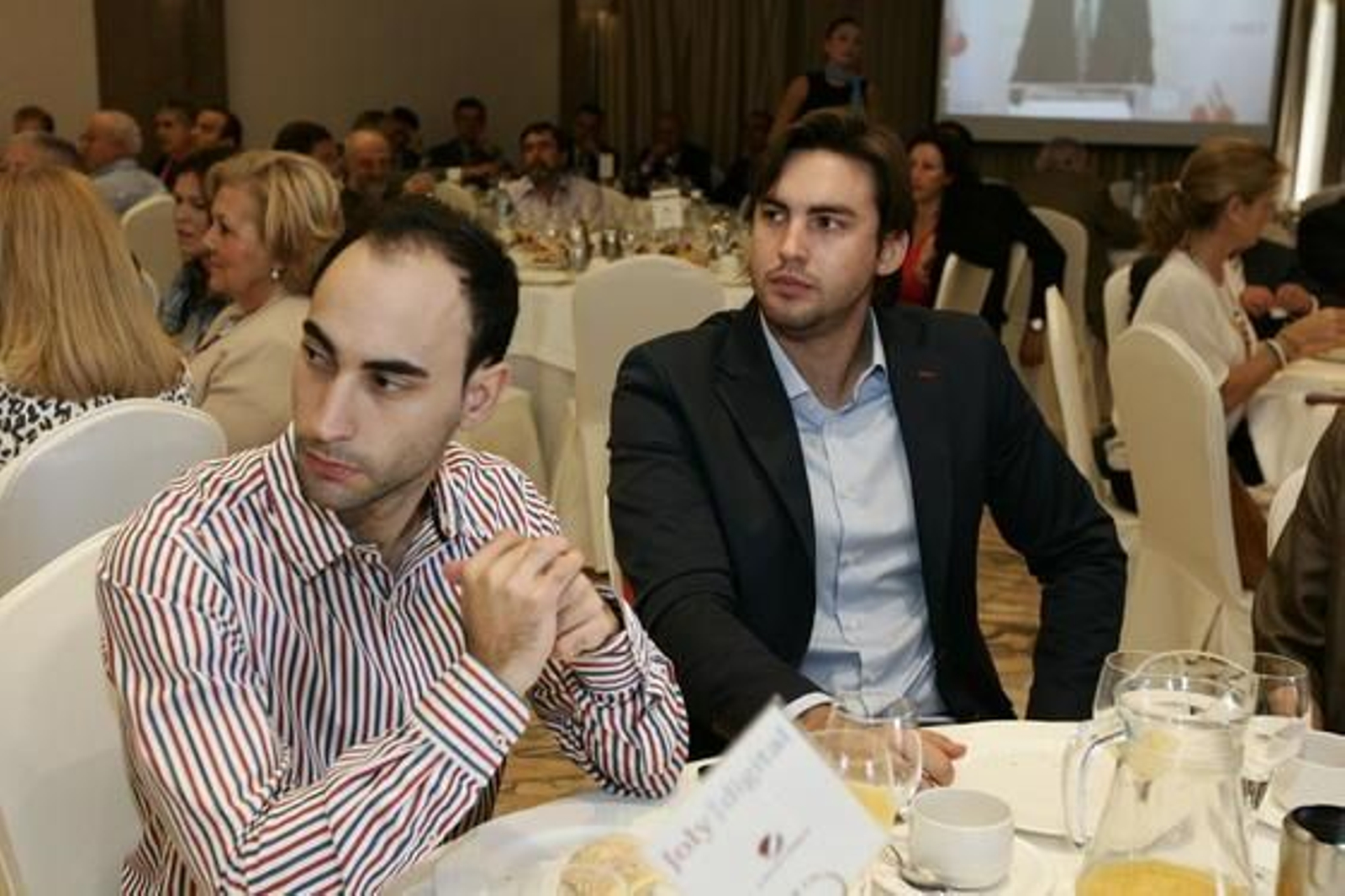 Daniel y David Royen, clientes del Banco Santander, patronacinador de este desayuno informativo, en la mesa correspondiente a Joly Digital

Foto: Rafael G. / Javier Alonso