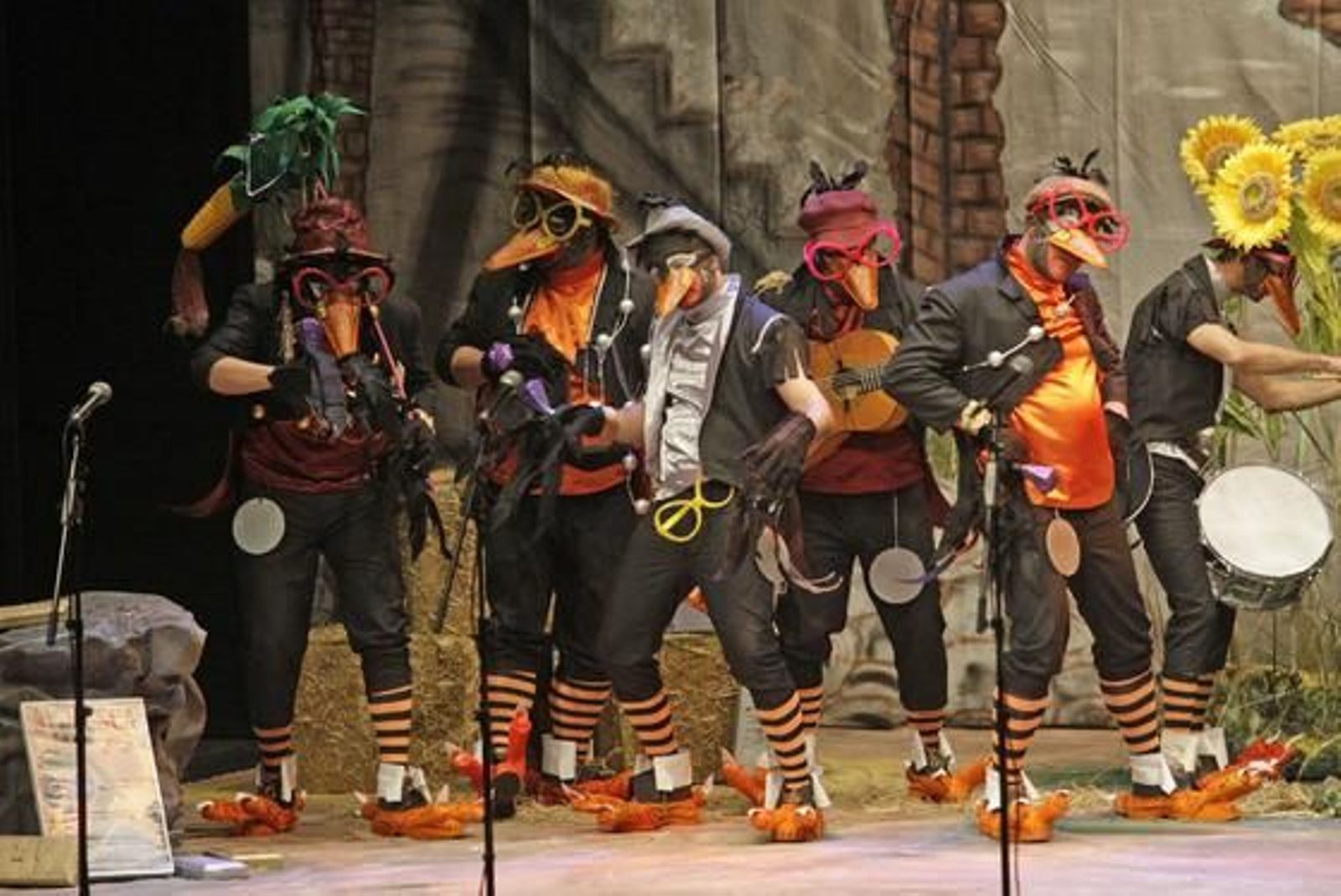 Comparsa 'La banda de los girasoles'./Erasmo Fenoy

Foto: Erasmo  Fenoy