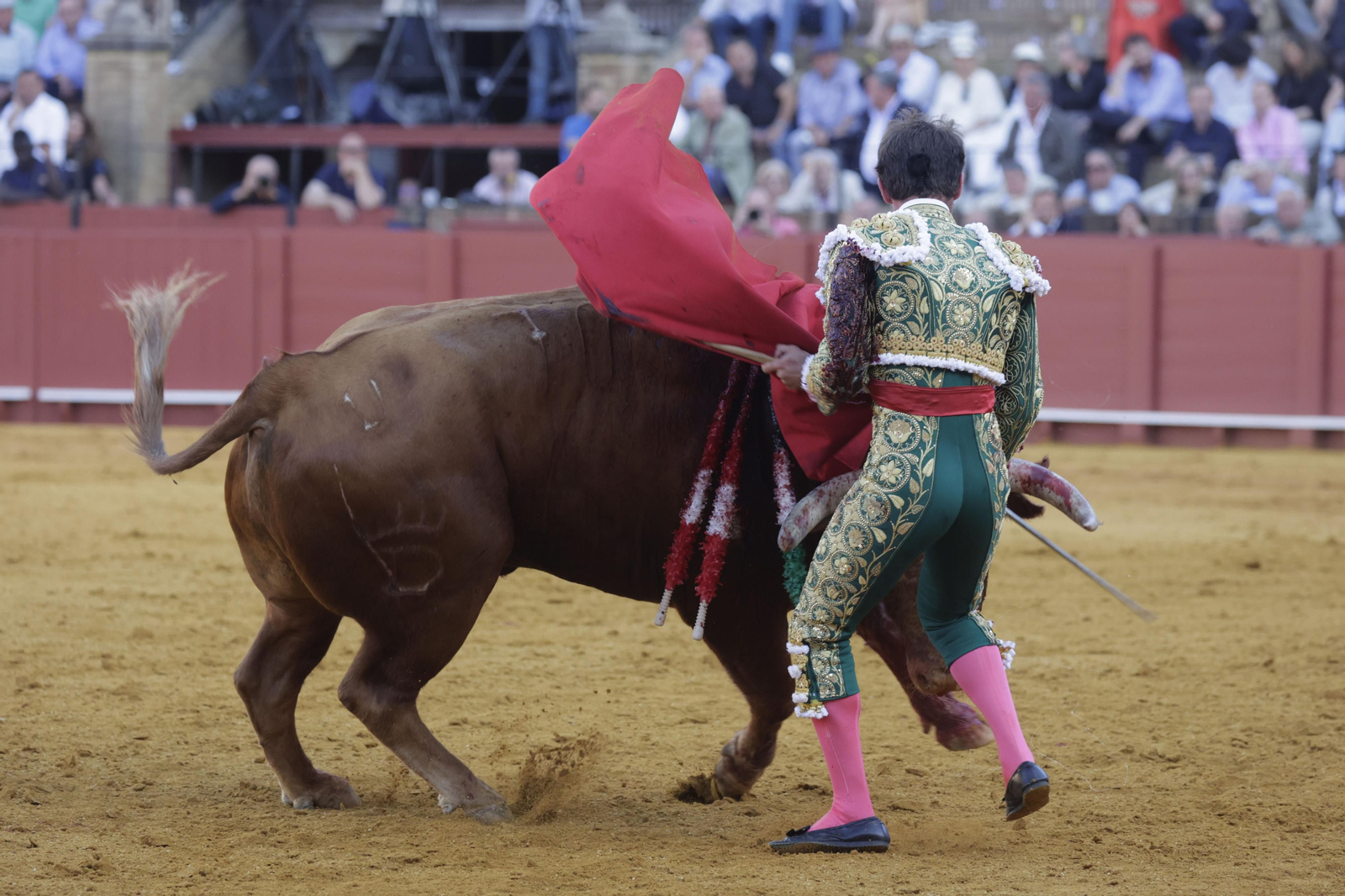 Las imágenes de la tercera de abono en la Maestranza de Sevilla