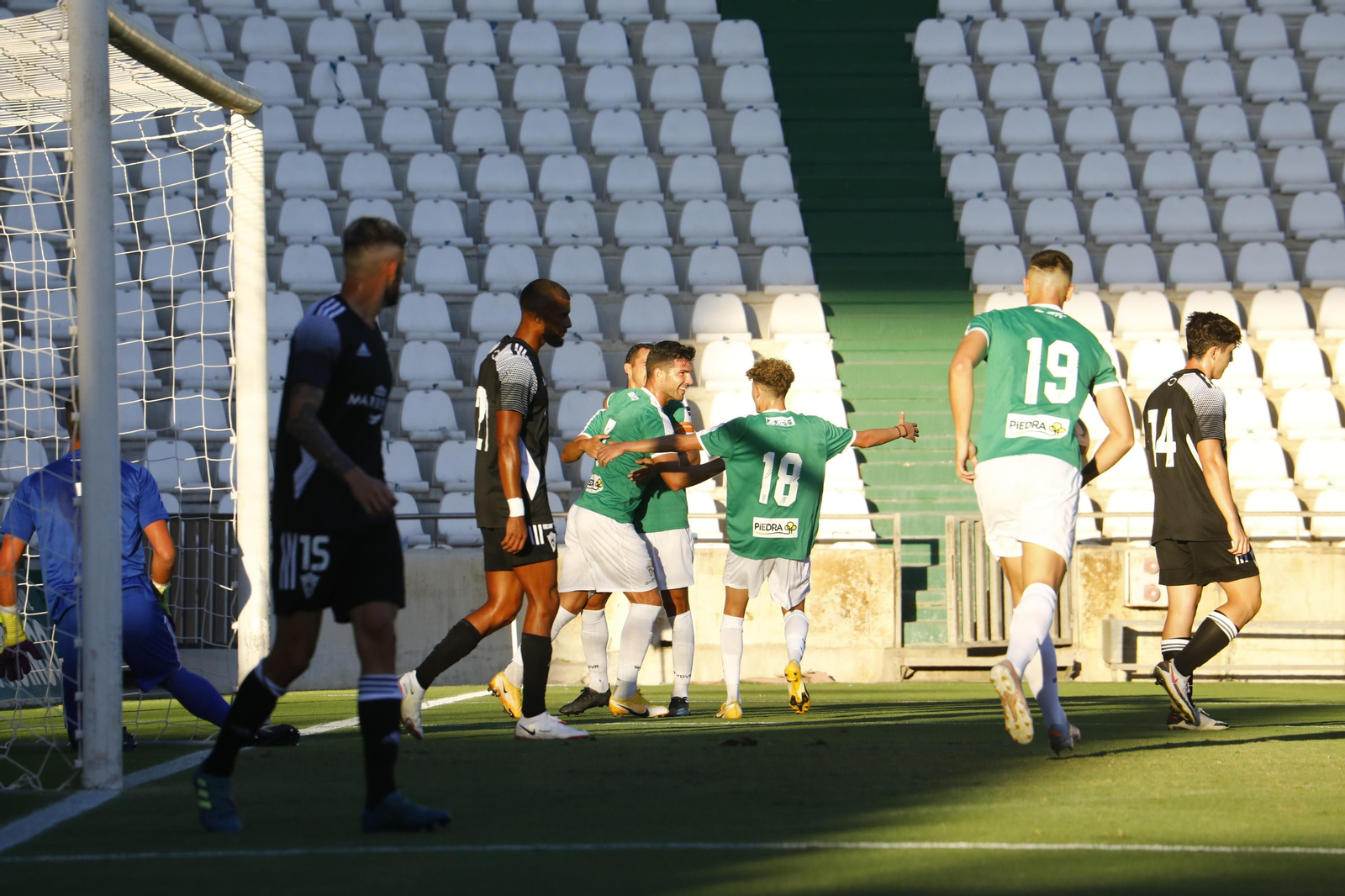 El amistoso entre el Córdoba CF y el Marbella, en imágenes