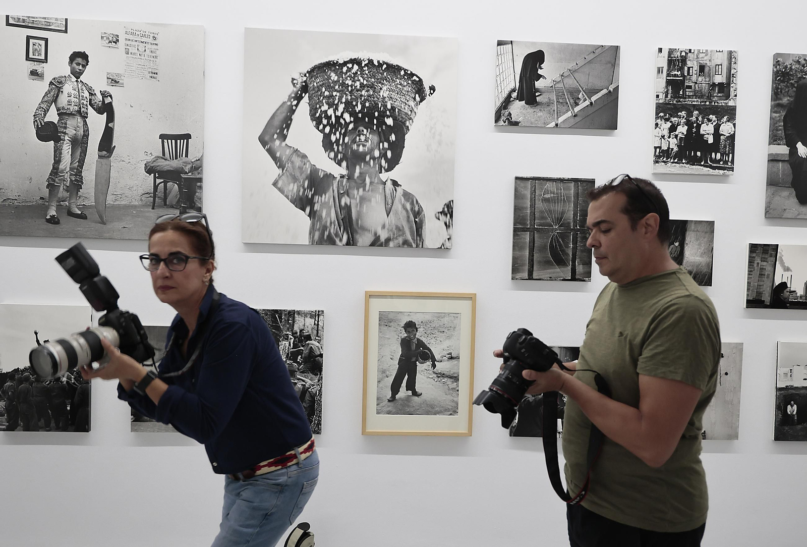 Exposición 'Diversidad en la colección del CAAC. La mirada fotográfica de Alberto García-Alix'