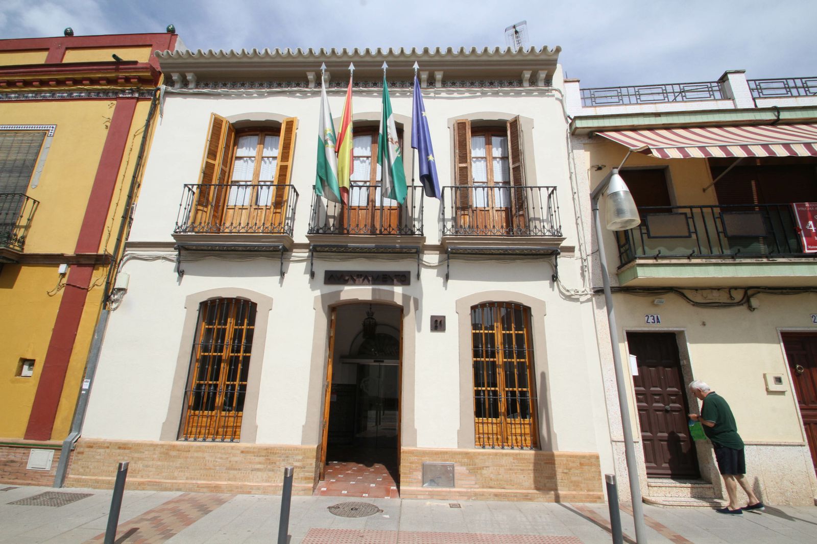La fachada del Ayuntamiento de Mairena del Aljarafe, uno de los que pagan en plazo.