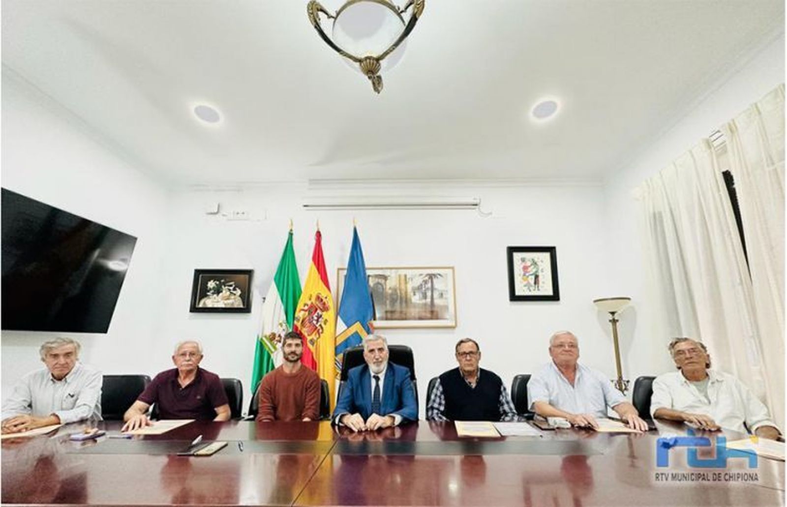 El alcalde firma los convenios de la Delegación de Cultura para asociaciones y artistas locales