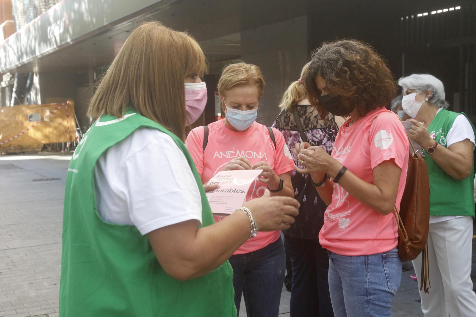 El Día Mundial de la Lucha contra el Cáncer de Mama en Córdoba, en imágenes