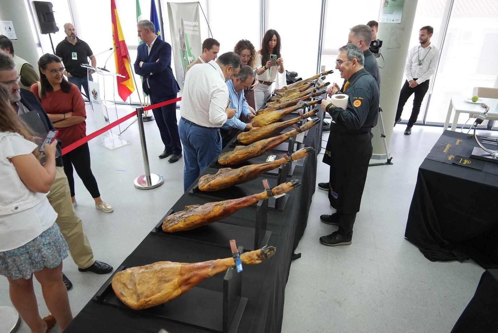 El concurso al mejor jamón de bellota 100% ibérico de Los Pedroches, en imágenes