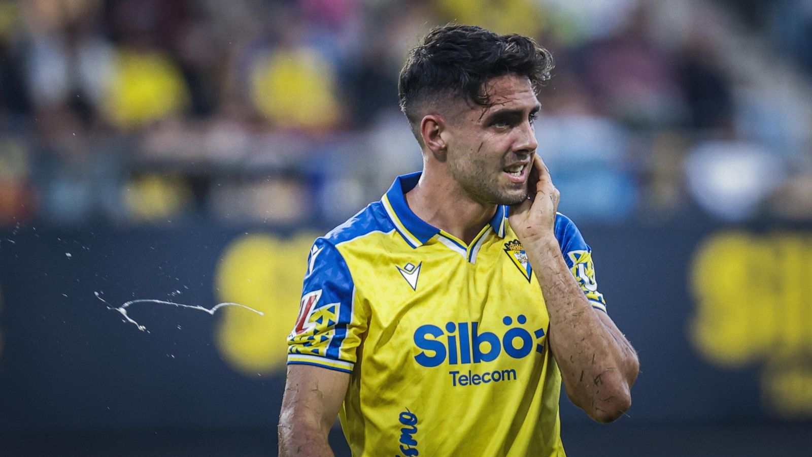 Búscate entre las imágenes del partido de fútbol entre Cádiz CF y Córdoba CF