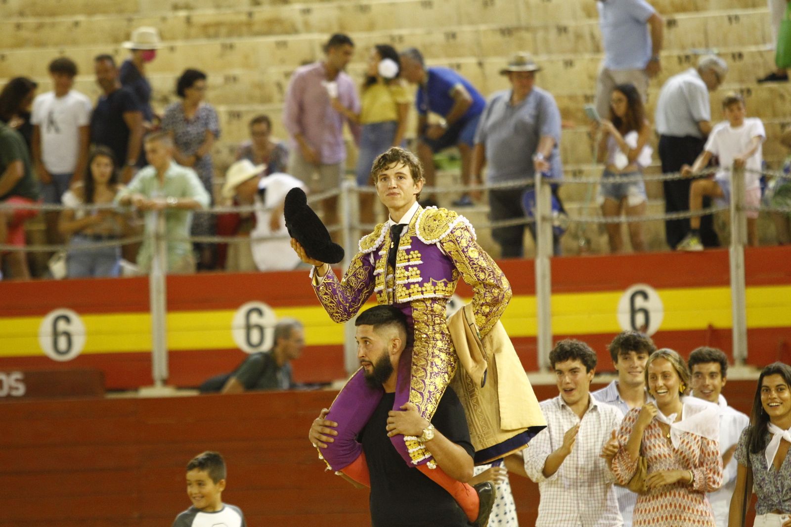 Fotogalería de la novillada de la Feria Taurina de Almería 2022