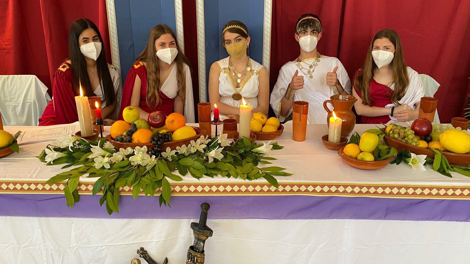 En el homenaje al Mundo Clásico participa toda la comunidad educativa del IES Camas.