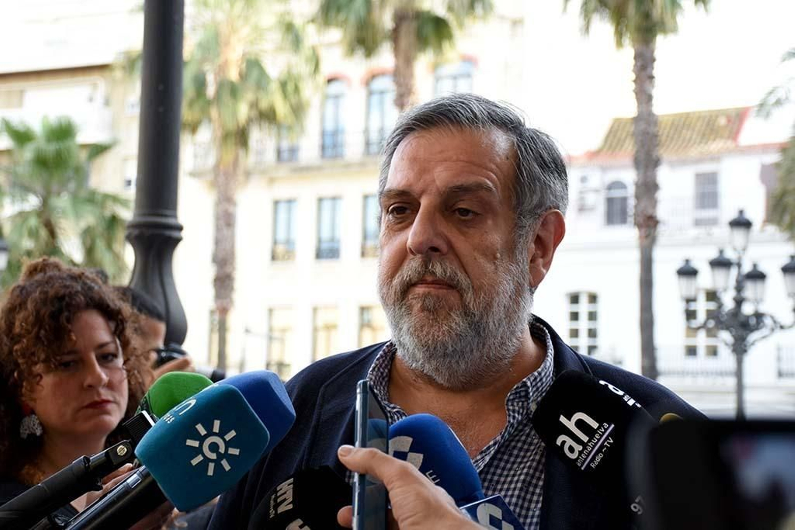 Imágenes de la concentración por las infraestructuras para Huelva