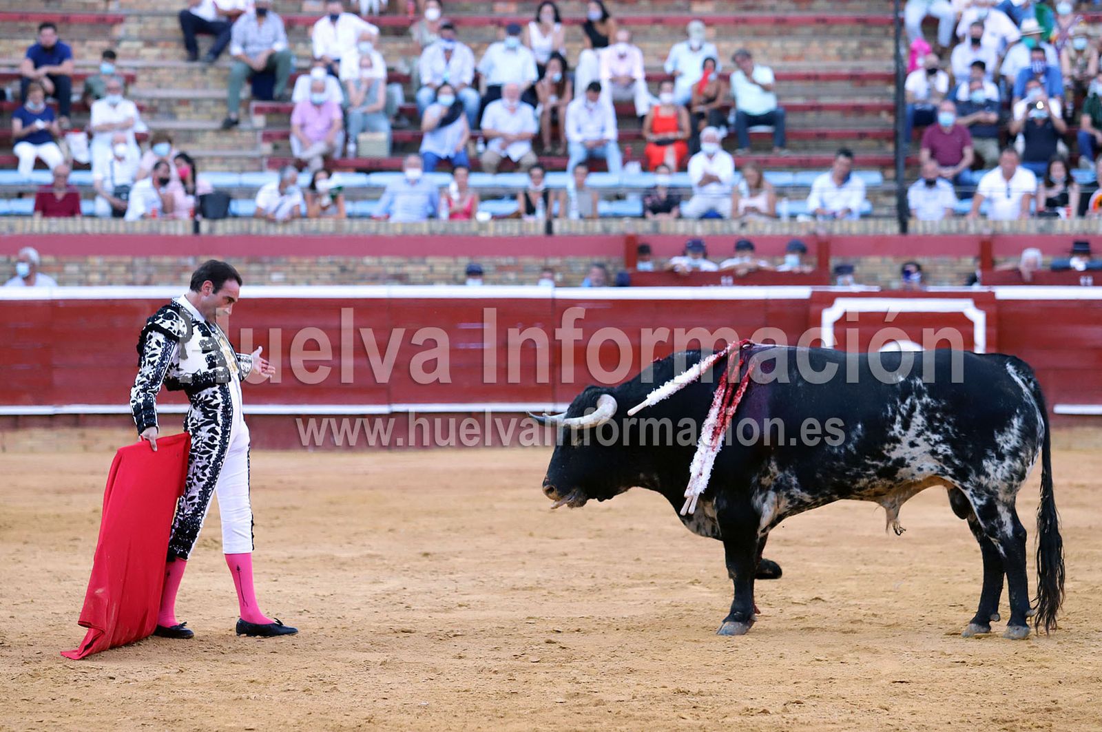 Las imágenes más destacadas de la corrida de toros del 3 de agosto en la plaza de toros de Huelva "La Merced"