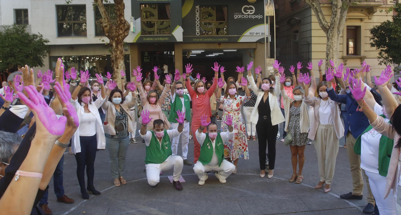 El Día Mundial de la Lucha contra el Cáncer de Mama en Córdoba, en imágenes