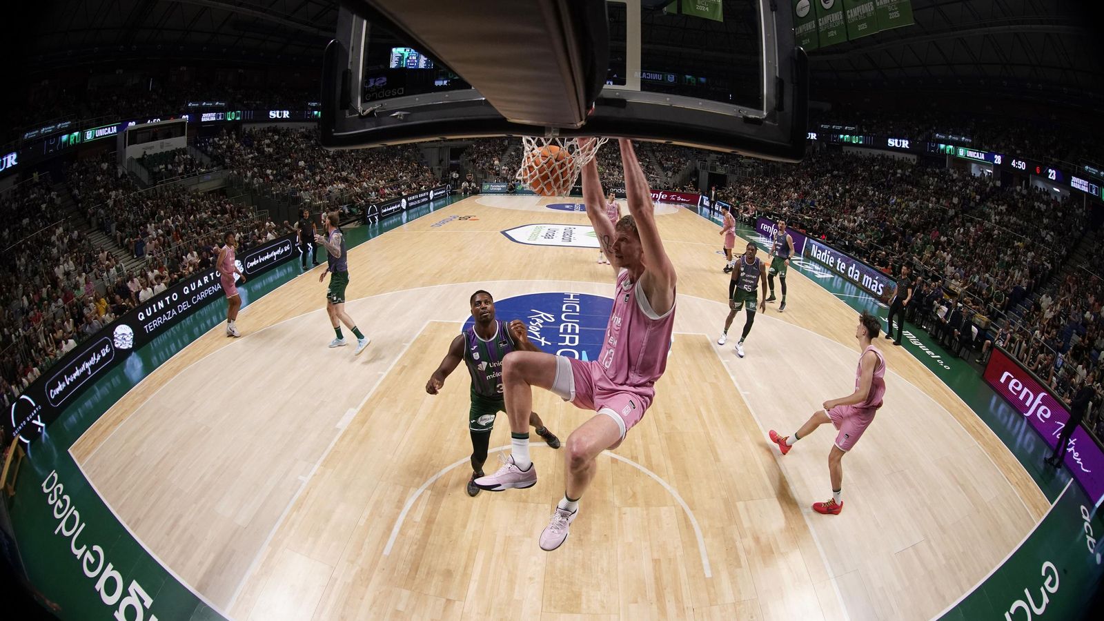 El Unicaja-Joventut, en fotos