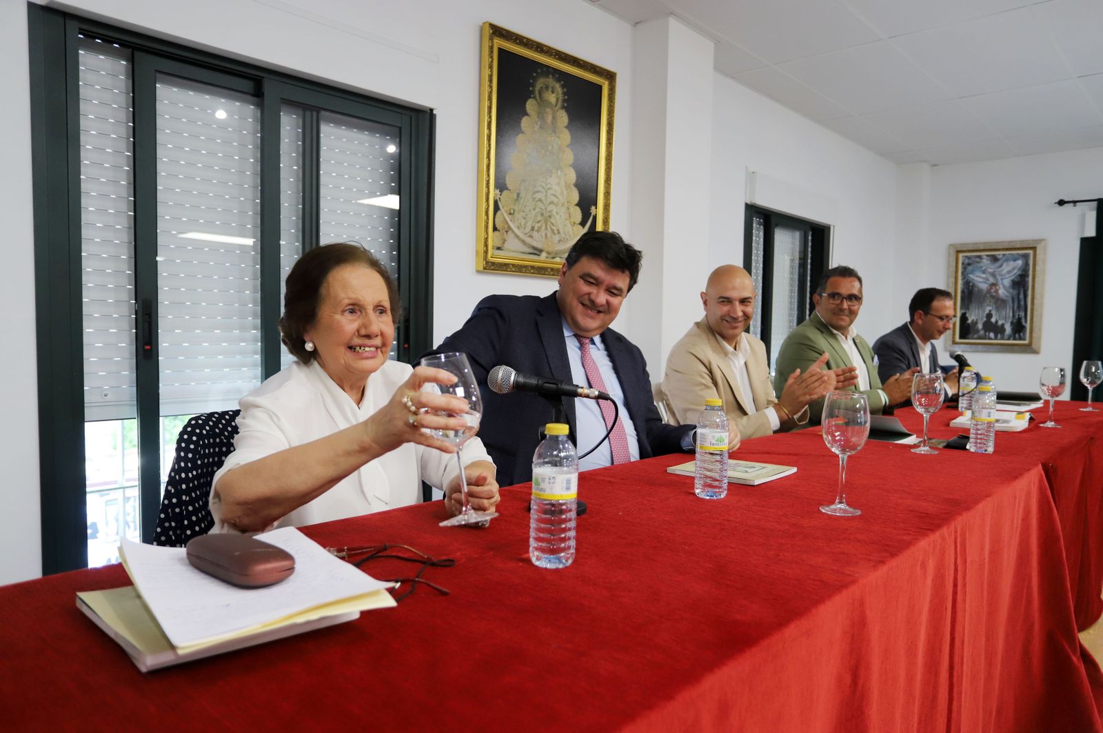 Imágenes de la presentación del libro 'Las recetas de las abuelas de Emigrantes'