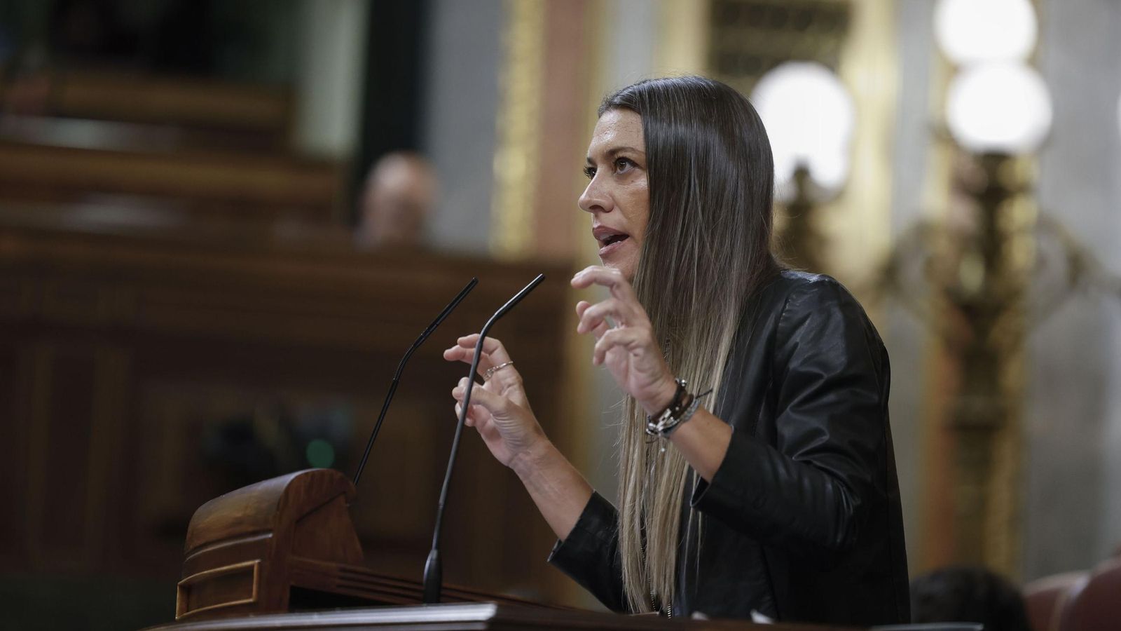 La portavoz de Junts, Miriam Nogueras, avisa a Sánchez que no apoyarán "una farsa". La portavoz de Junts, Miriam Nogueras, avisa a Sánchez que no apoyarán "una farsa".
