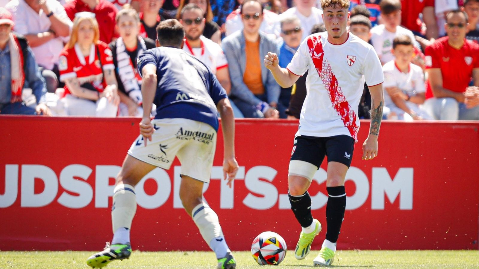 Darío Benavides en uno de los partidos del Sevilla Atlético esta pasada temporada.