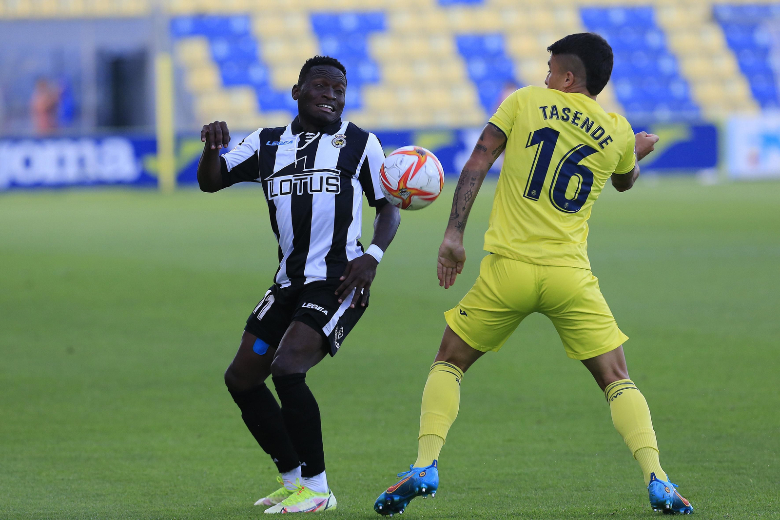 Las fotos del Villarreal B-Balona (0-0)